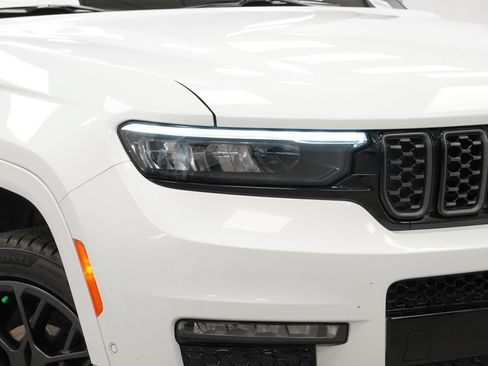 Certified 2025 Jeep Grand Cherokee L Summit AWD/4WD image 6