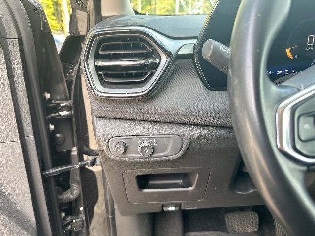 Used 2024 Chevrolet TrailBlazer LT w/ Convenience Package AWD/4WD image 28
