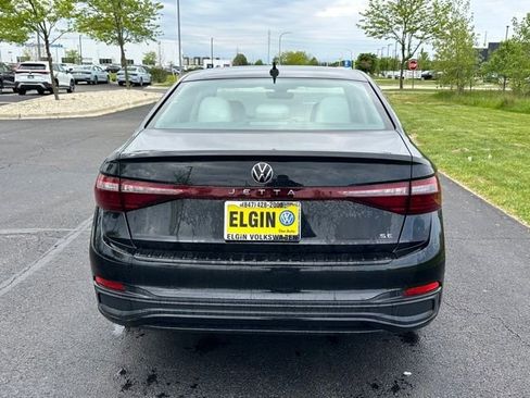 New 2025 Volkswagen Jetta SE FWD image 5