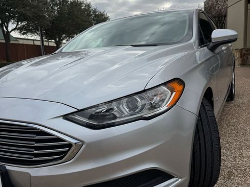 Used 2018 Ford Fusion S image 3