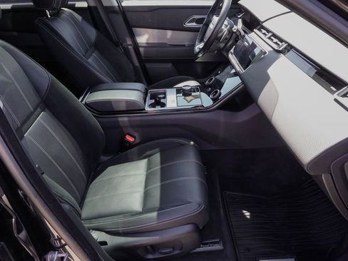 Used 2018 Land Rover Range Rover Velar R-Dynamic SE image 23