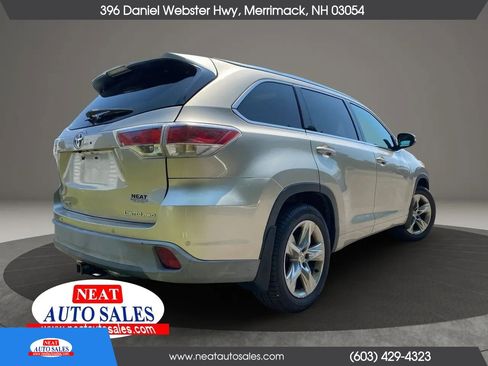Used 2014 Toyota Highlander Limited Platinum AWD/4WD image 4