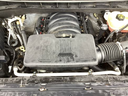 Used 2022 Chevrolet Tahoe RST w/ Sport Performance Package image 39