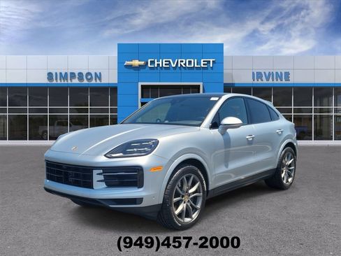 Used 2024 Porsche Cayenne Coupe AWD/4WD image 4
