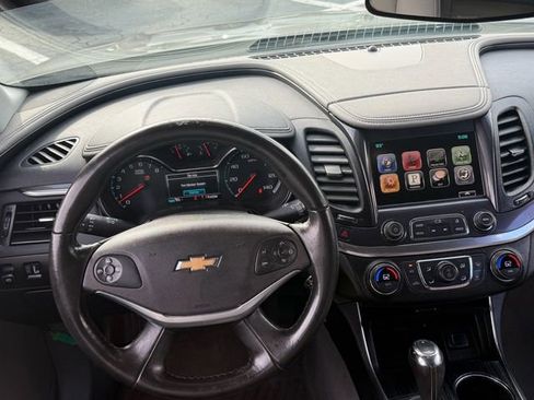 Used 2016 Chevrolet Impala LT FWD image 12