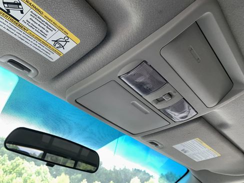 Used 2019 Nissan Frontier SV RWD image 18
