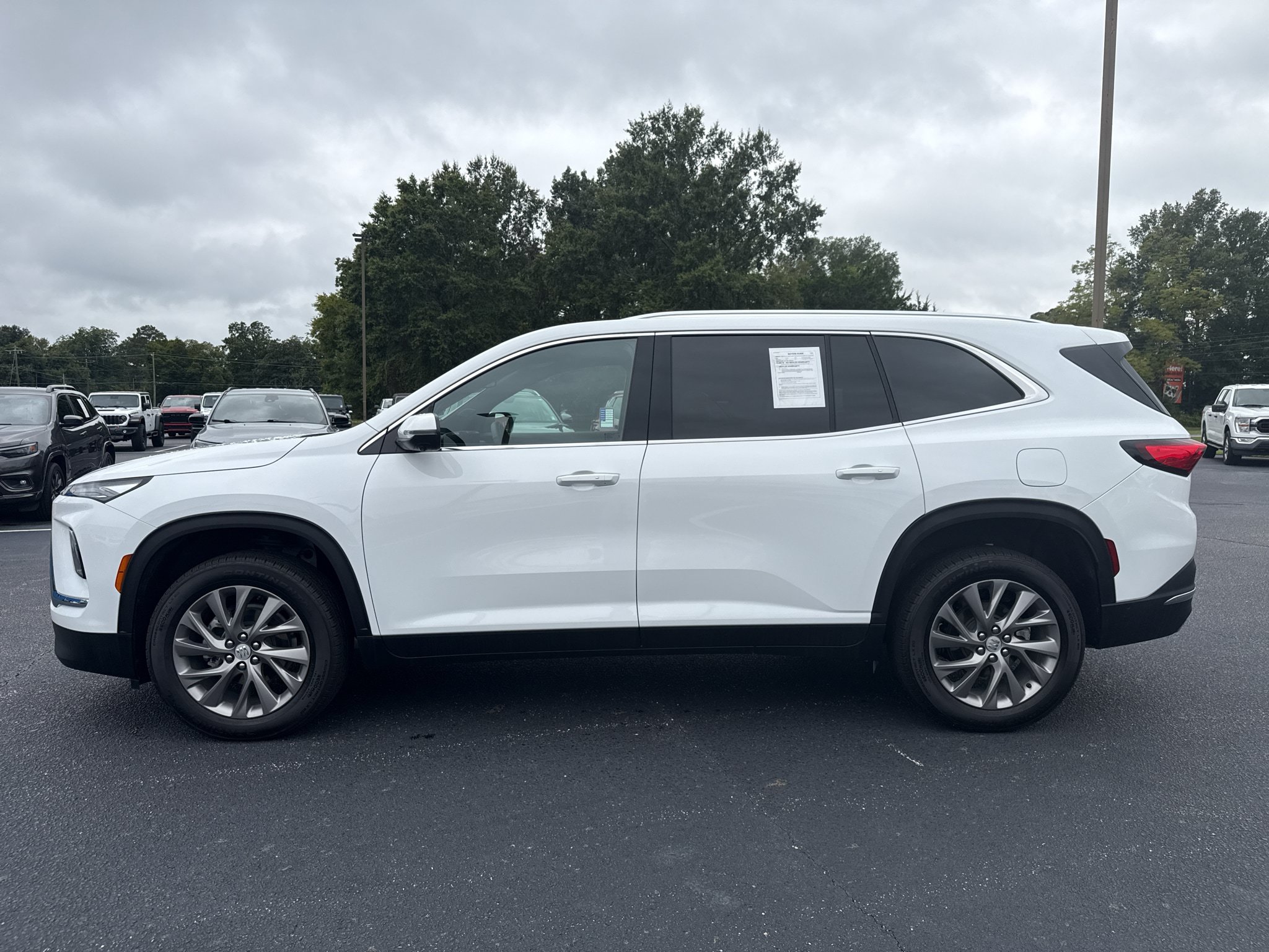 Used 2026 Buick Enclave Preferred FWD image 11