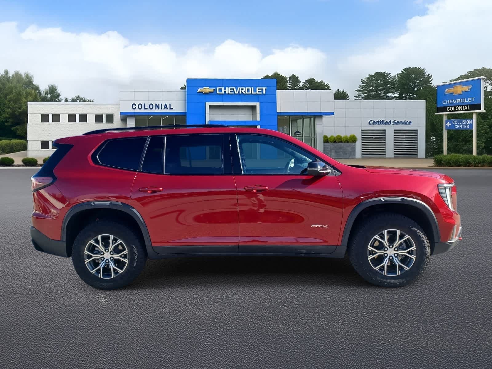 Used 2025 GMC Acadia AT4 w/ Luxury Package AWD/4WD image 3