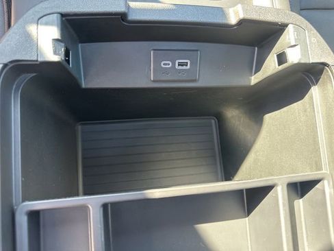 Certified 2024 Chevrolet Tahoe High Country w/ Advanced Technology Package image 19