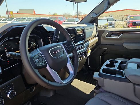 New 2026 GMC Sierra 1500 SLE image 13