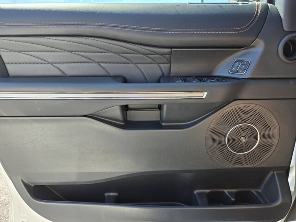 Certified 2024 Ford Expedition Platinum AWD/4WD image 33