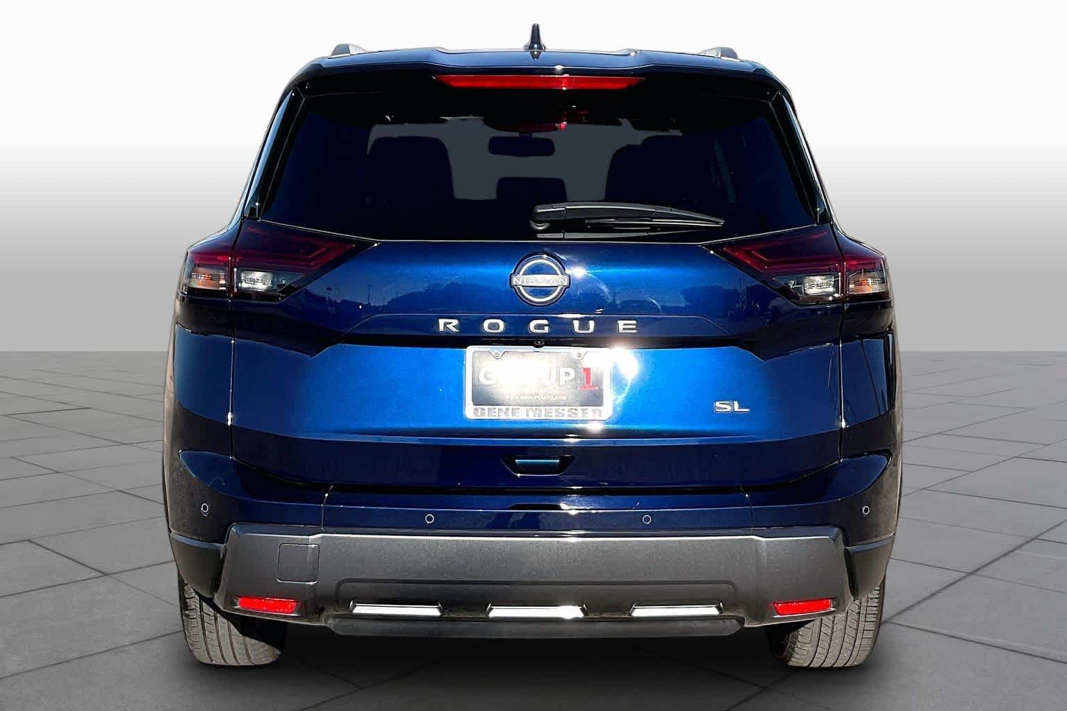 Used 2026 Nissan Rogue SL FWD image 5