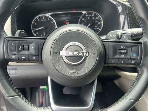 Used 2022 Nissan Pathfinder SV AWD/4WD image 12