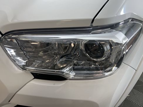 Used 2023 Toyota Tacoma SR5 w/ Technology Package image 13