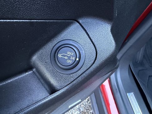 Used 2024 GMC Terrain Denali w/ Denali Premium Package image 24