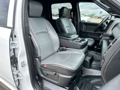 Used 2024 RAM 3500 Tradesman w/ Chrome Appearance Group AWD/4WD image 22