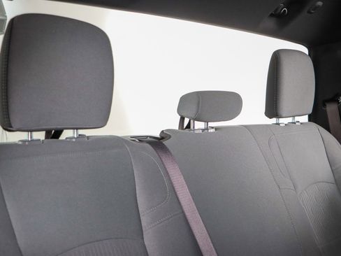 Used 2022 RAM 2500 Big Horn w/ Cold Weather Group image 27