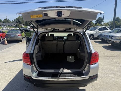 Used 2012 Toyota Highlander Limited w/ Tow Pkg FWD image 27