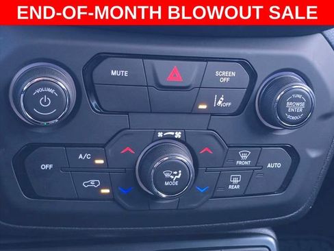 Used 2022 Jeep Renegade Latitude image 31