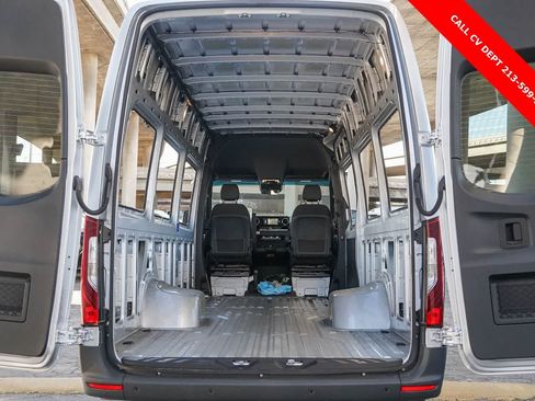 Used 2024 Mercedes-Benz Sprinter 3500 image 6