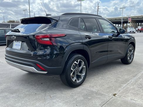 Certified 2024 Chevrolet Trax LT w/ Driver Confidence Package image 8