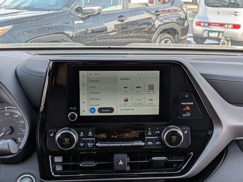 Certified 2025 Toyota Highlander XLE AWD/4WD image 31