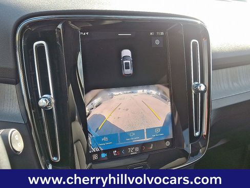 Certified 2025 Volvo XC40 B5 Core w/ Protection Package Premier image 21