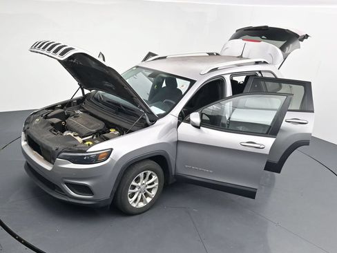 Used 2020 Jeep Cherokee Latitude FWD image 26