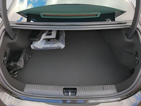 Certified 2026 Mercedes-Benz E 53 AMG e 4MATIC Sedan image 21