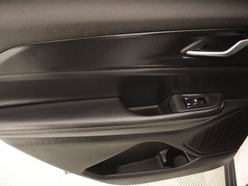 Used 2024 Jeep Grand Cherokee L Laredo RWD image 17