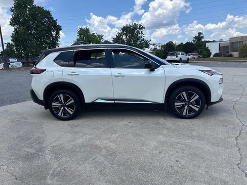 Used 2023 Nissan Rogue SL w/ SL Premium Package FWD image 7