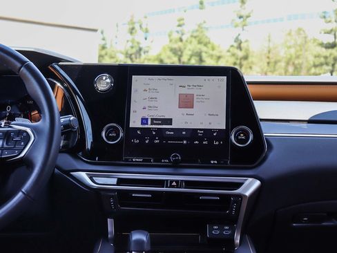 Used 2025 Lexus RX 350 FWD w/ Technology Package image 16