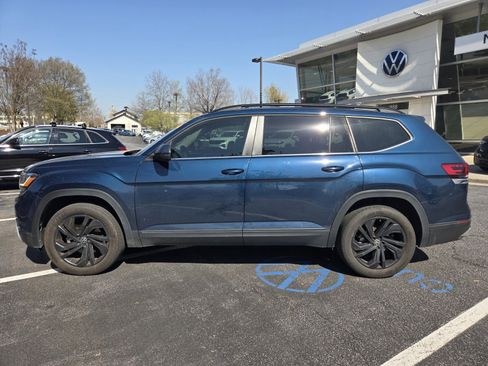 Used 2022 Volkswagen Atlas SE w/ Black Wheel Package image 9
