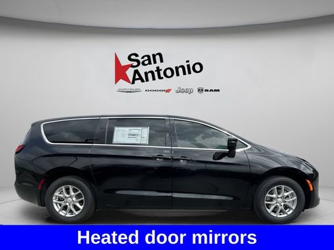 New 2027 Chrysler Pacifica Select FWD image 16