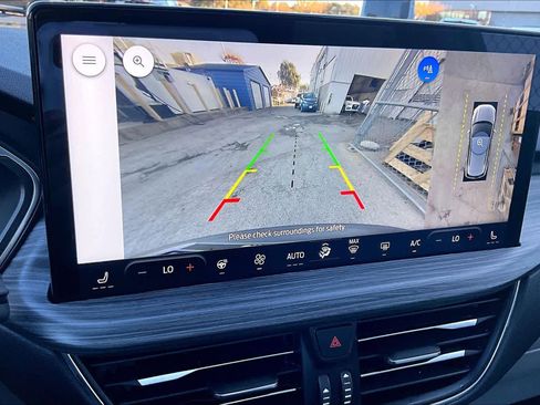 Certified 2023 Ford Escape SE w/ PHEV Premium Package image 28