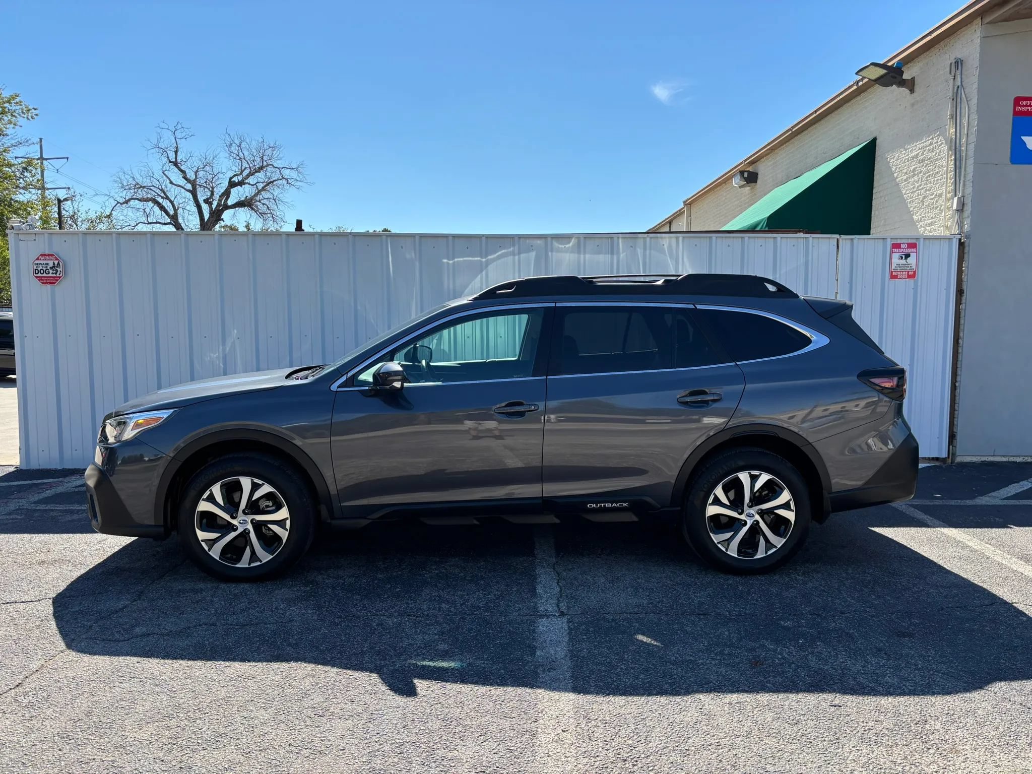 Used 2021 Subaru Outback Limited AWD/4WD image 2