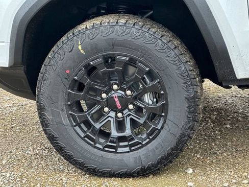 New 2026 GMC Canyon Elevation image 31