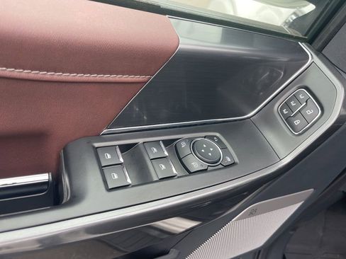 Used 2022 Ford F150 Lariat image 9