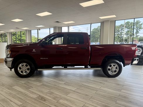 Used 2022 RAM 2500 Big Horn AWD/4WD image 4