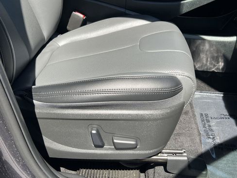 Certified 2023 Hyundai Santa Fe SEL w/ Premium Package AWD/4WD image 18