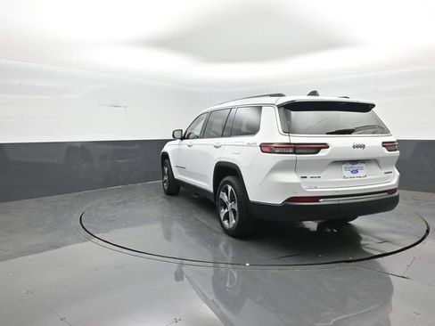 Used 2023 Jeep Grand Cherokee L Limited w/ Luxury Tech Group II AWD/4WD image 5