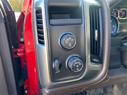 Used 2015 Chevrolet Silverado 1500 LTZ Z71 w/ LTZ Plus Package image 11