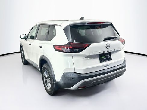 Used 2023 Nissan Rogue S FWD image 5