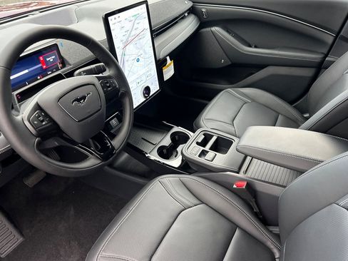 New 2025 Ford Mustang Mach-E Premium image 9