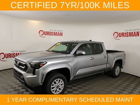 Used 2025 Toyota Tacoma SR5 AWD/4WD image 3