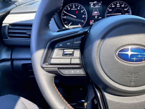 Used 2025 Subaru Crosstrek 2.5i Limited AWD/4WD image 23