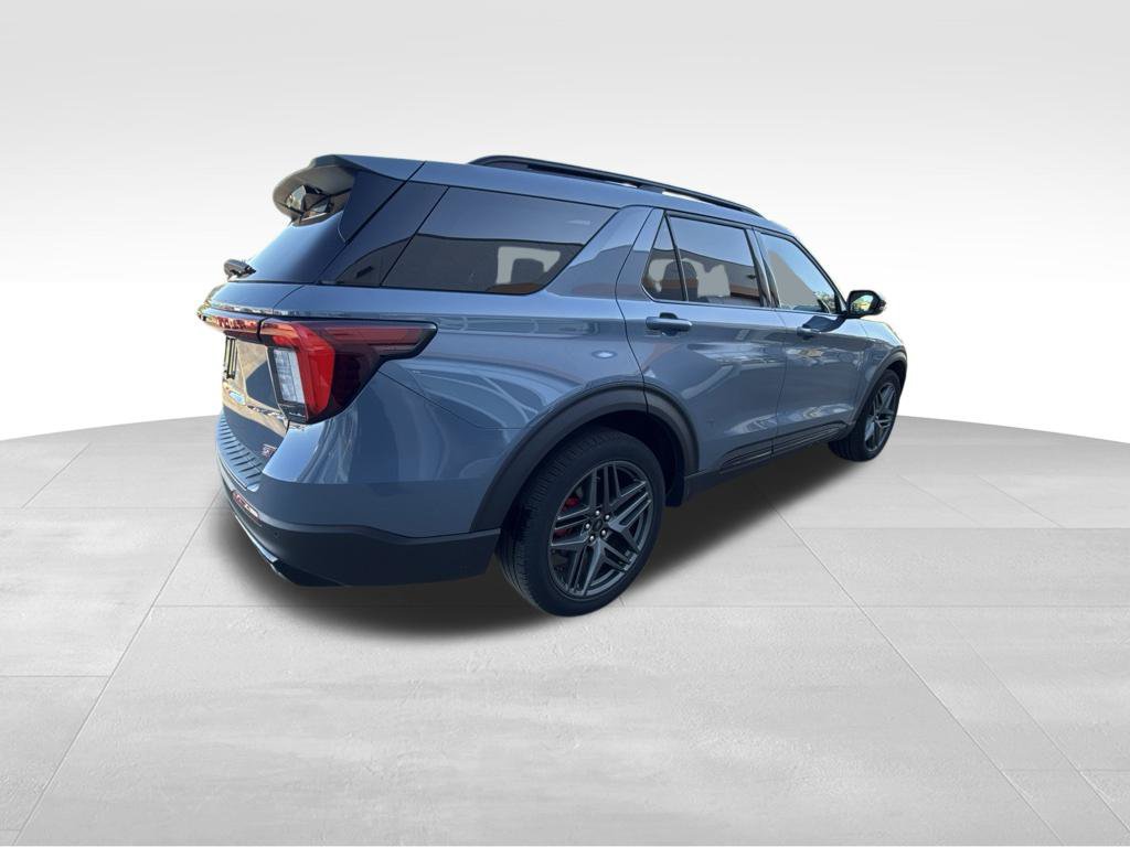 Used 2025 Ford Explorer ST AWD/4WD image 8