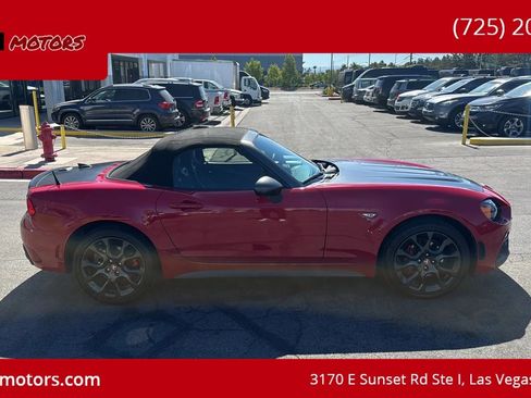 Used 2018 FIAT 124 Spider Abarth w/ Convenience Group RWD image 4