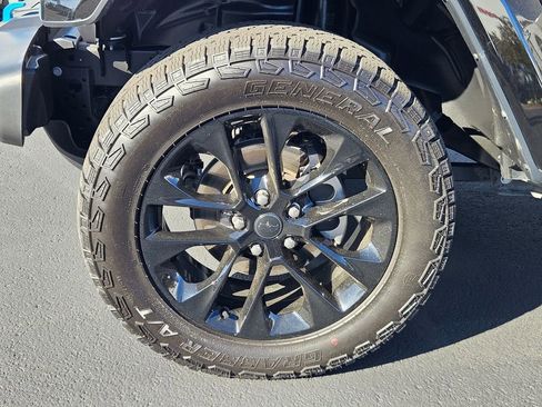 Used 2024 Jeep Wrangler Unlimited Sahara image 41