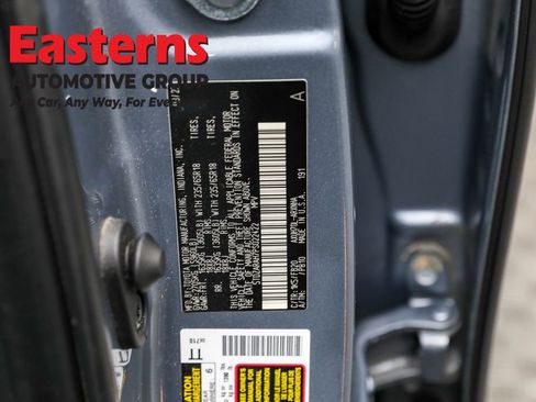 Used 2023 Toyota Highlander LE image 34